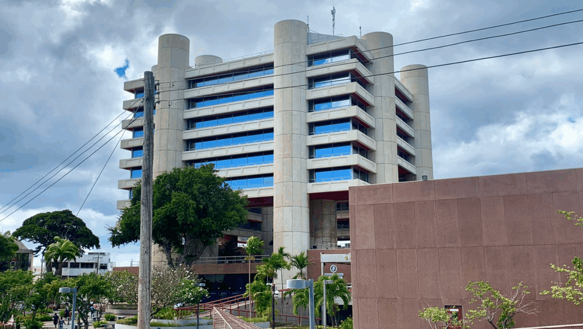 Central Bank acts to ensure salary payments, safeguard next payrolls
