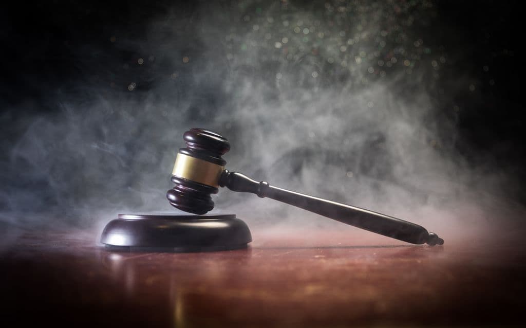 Cop in court for allegedly kissing female officer without consent