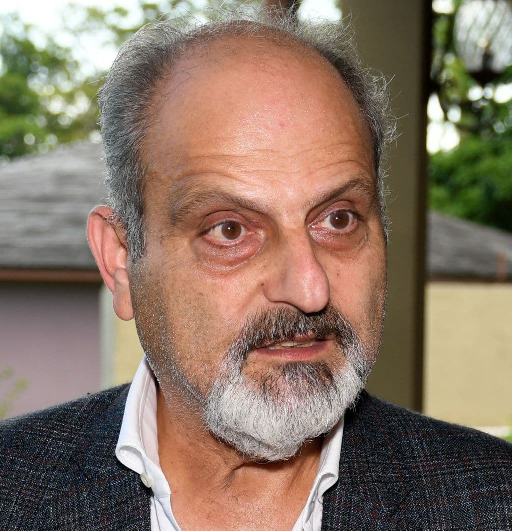 Majority owner of EHL, ABRA, sells 3% of company