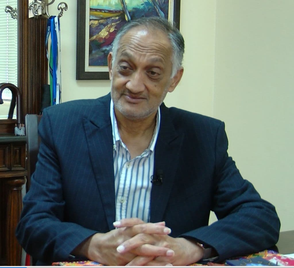 Analyst—17 parties fighting election benefits the PNM