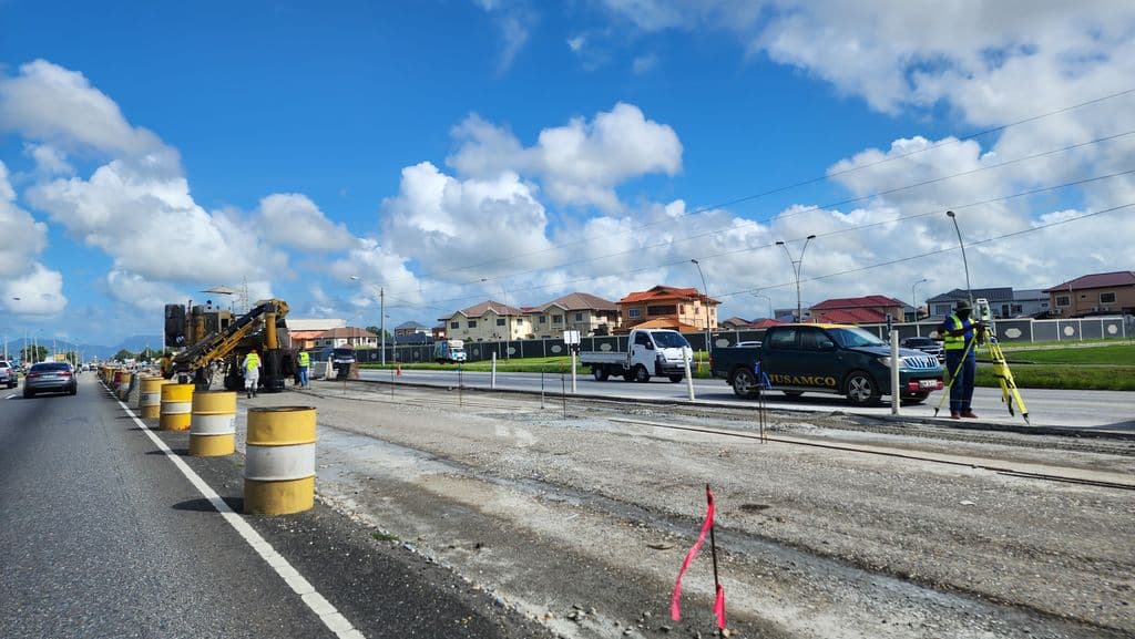 Third lane on Sir Solomon Hochoy Highway officially opens
