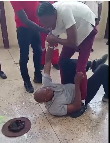 Government to expel and prosecute violent students