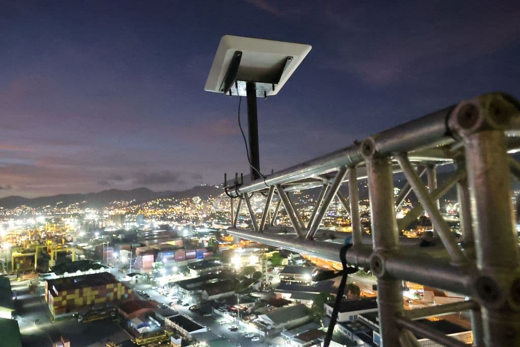 bmobile, Neptune partner to deliver satellite broadband solutions