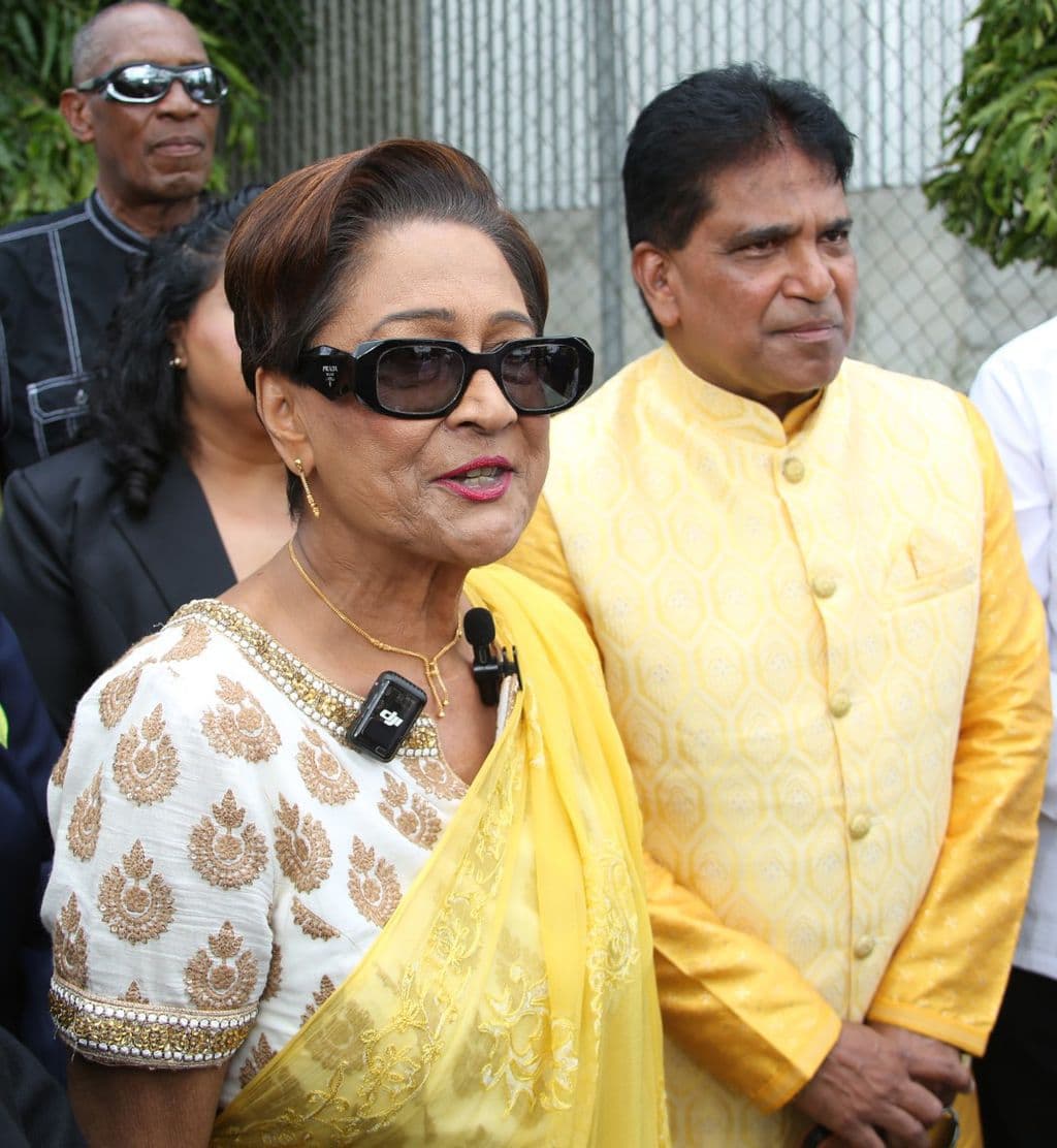 PM blasts Kamla, Moonilal for making race link in EMBD case