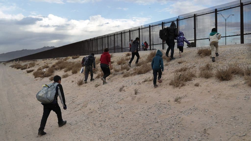 US to deport more than 100 Dominicans