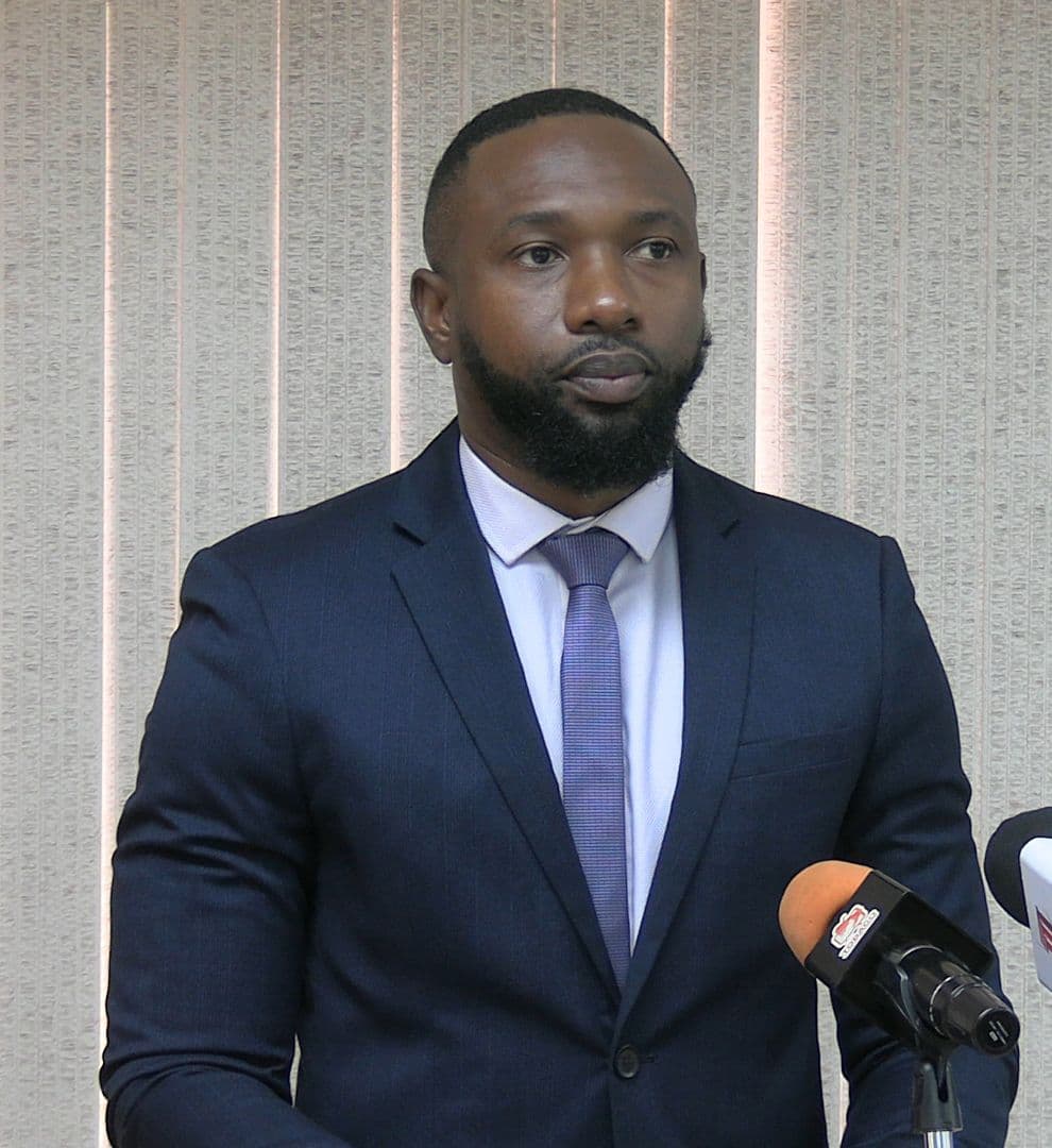 Minority Leader to report threat to police