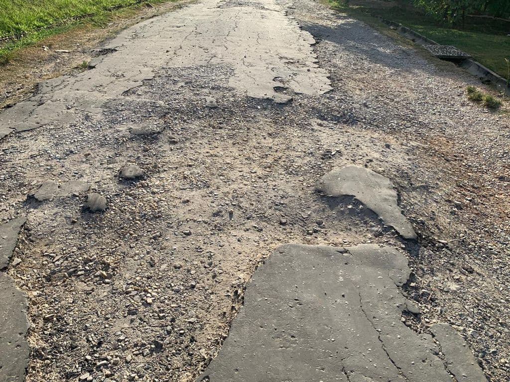 Fishing Pond residents protest deplorable roads