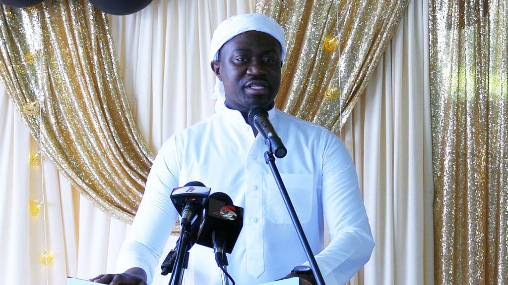Farley praises Tobago Muslims for setting examples of peace and discipline