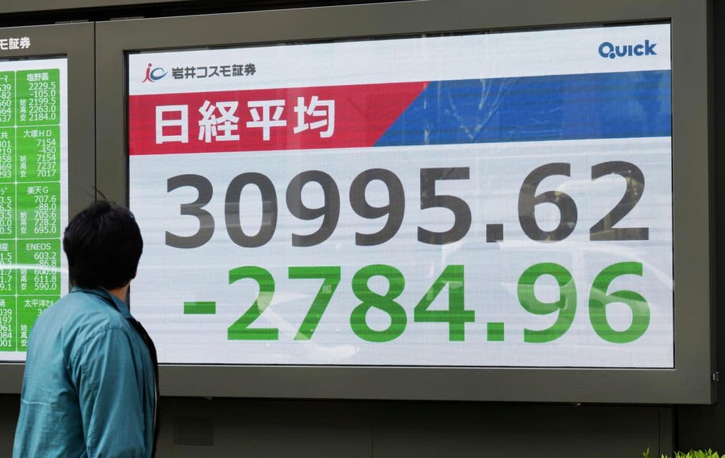 World stock markets plunge again as Trump doubles down on tariffs