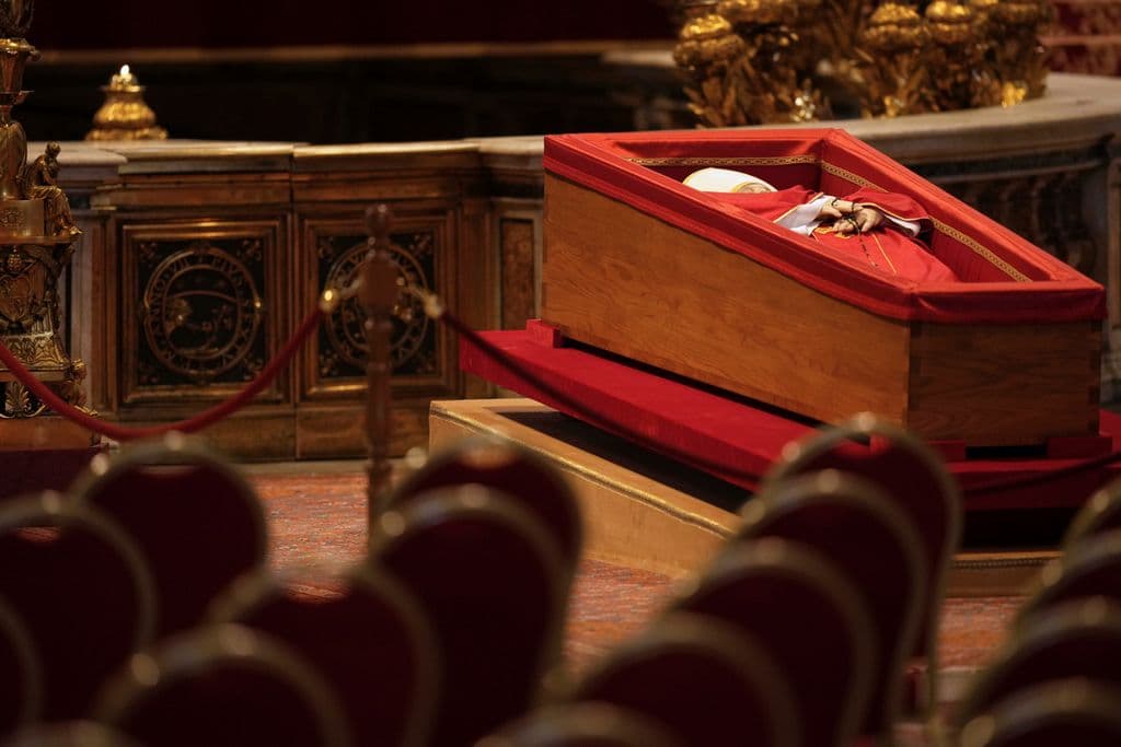 Catholic faithful pay their final respects to Pope Francis in St. Peter’s Basilica