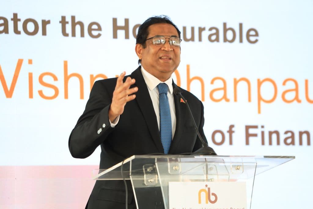 Finance Minister warns PSA against UNC ties; predicts economic fallout