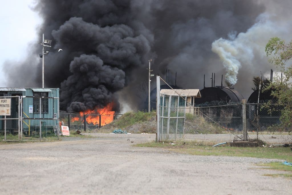 Bushfire threatens TCL compound