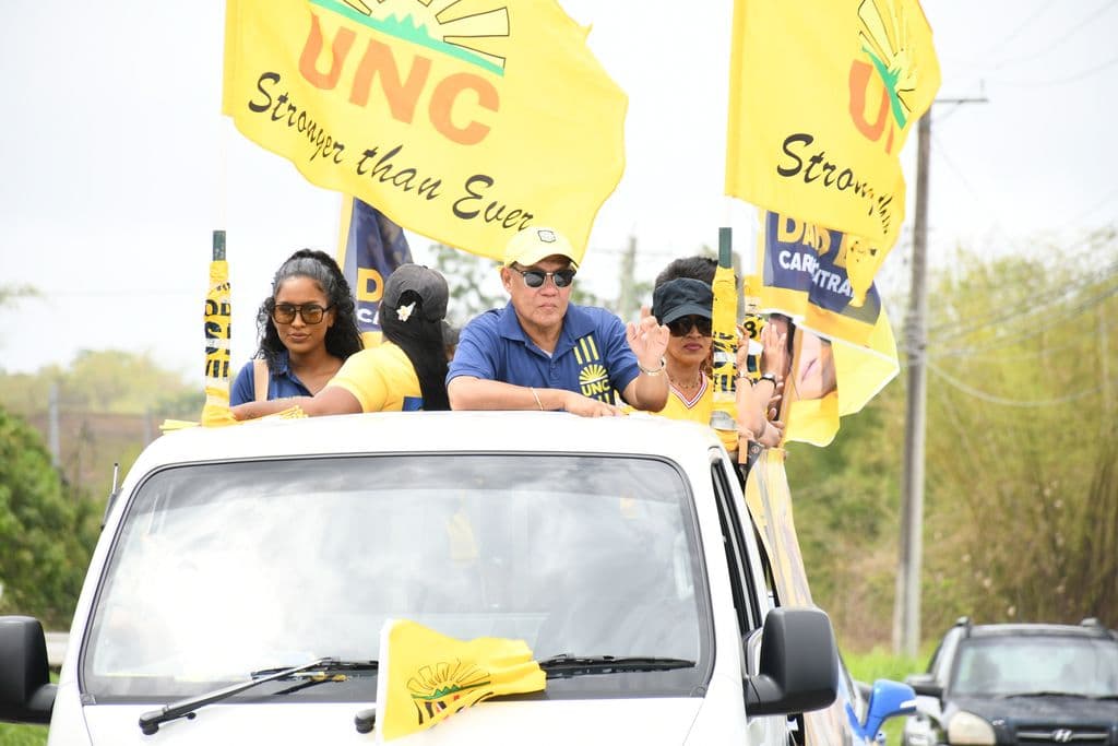 Lee promises improved water supply in Caroni Central