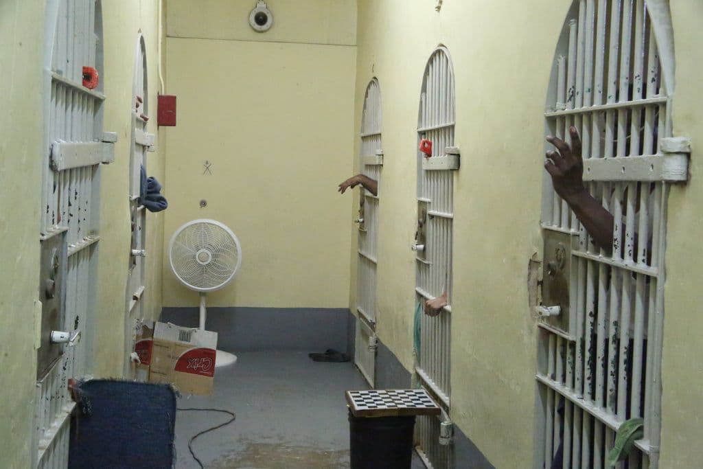 Govt hopes to resume the death penalty but cant touch death row inmates