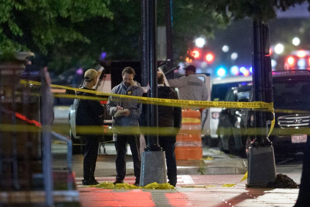 2 staff members of Israeli Embassy killed in shooting in DC