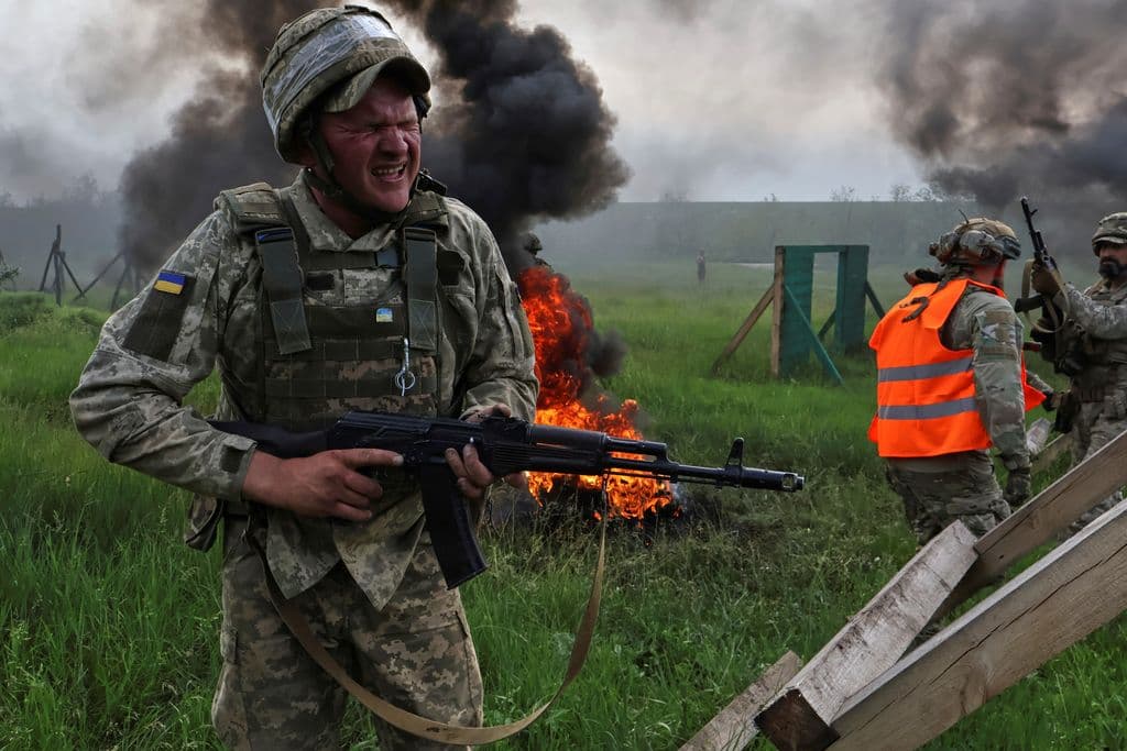 Russia seizes Ukrainian border villages as its bombing campaign slows