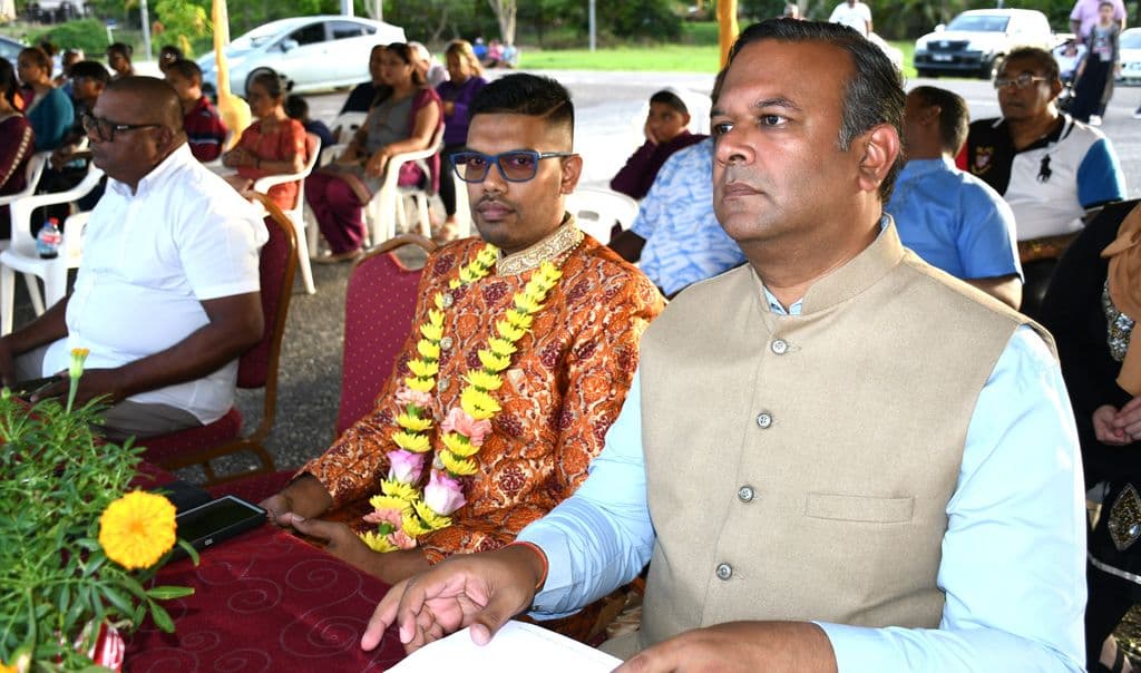 Gov’t moves to pay off $400M health sector debt—Seecheran