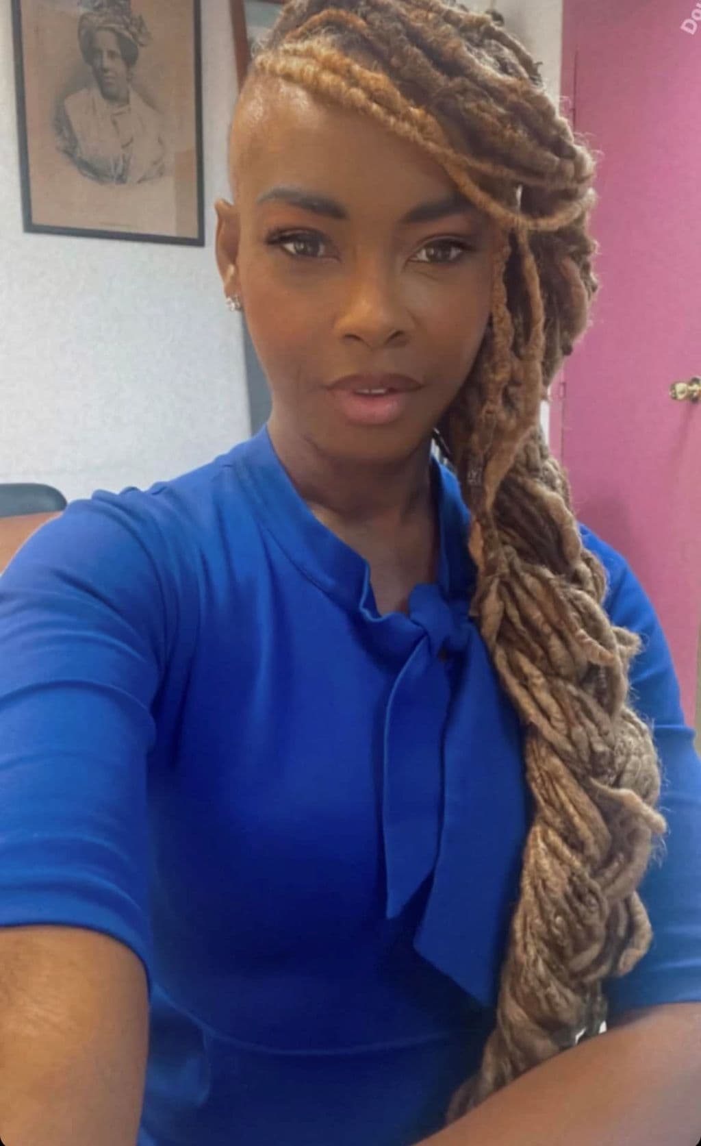 Arts academic says time to legislate entertainment industry