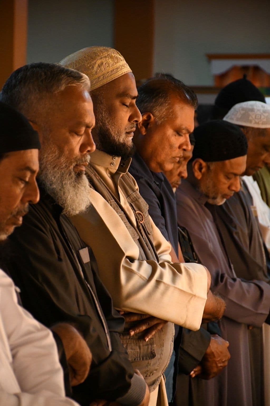 Imam warns against 'mental idolatry' during Eid sermon