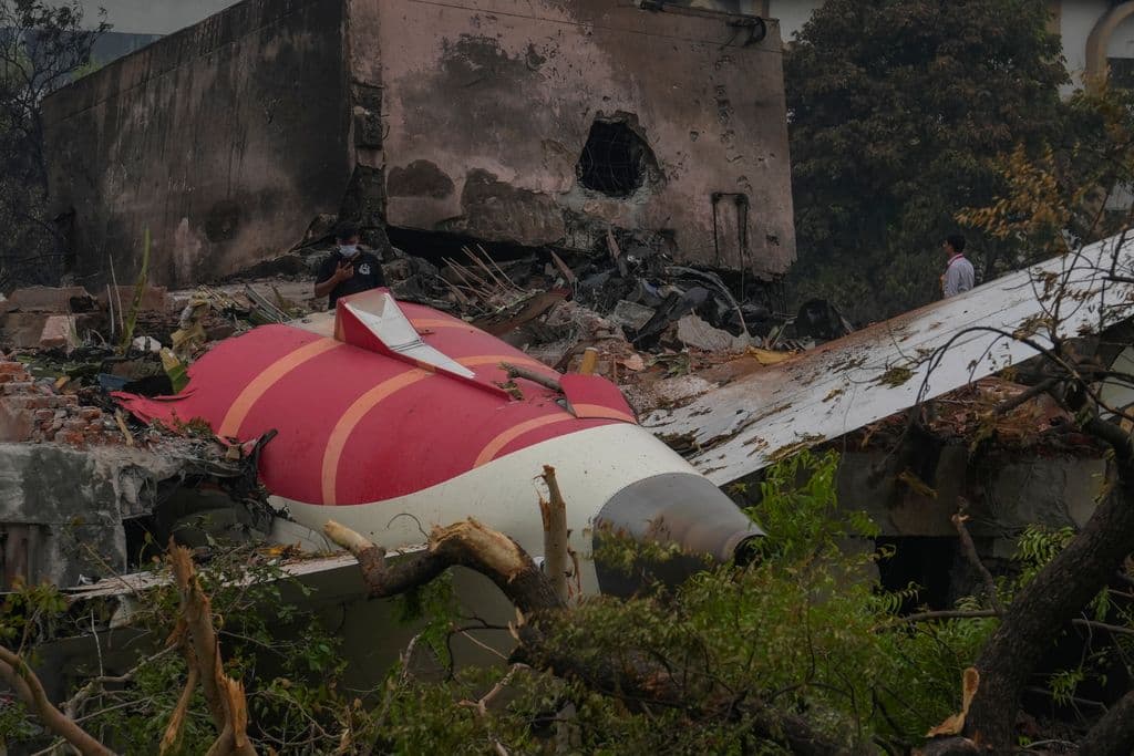 T&T extends condolences after deadly Air India crash
