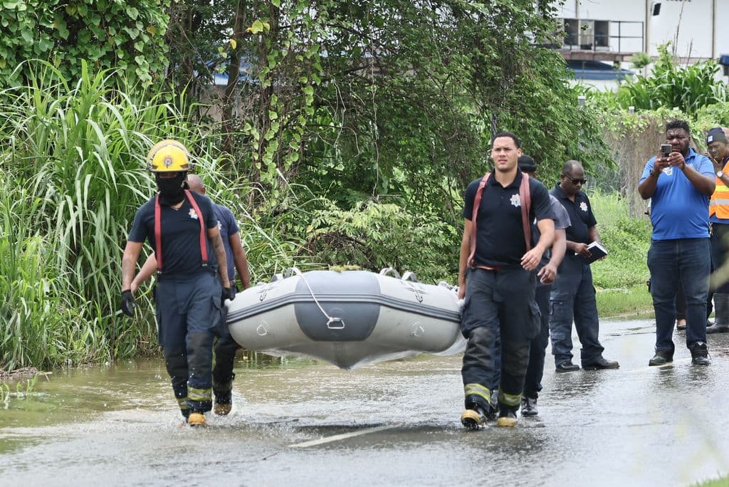 40 hikers rescued after being trapped by rising river