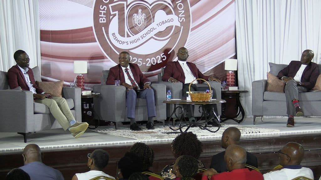 Farley, Rowley praise each other in rare moment