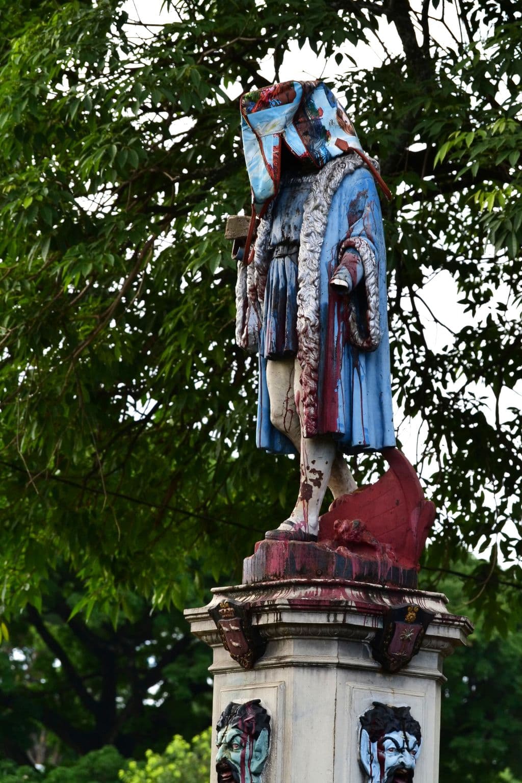 Damaged Columbus statue to remain untouched in museum
