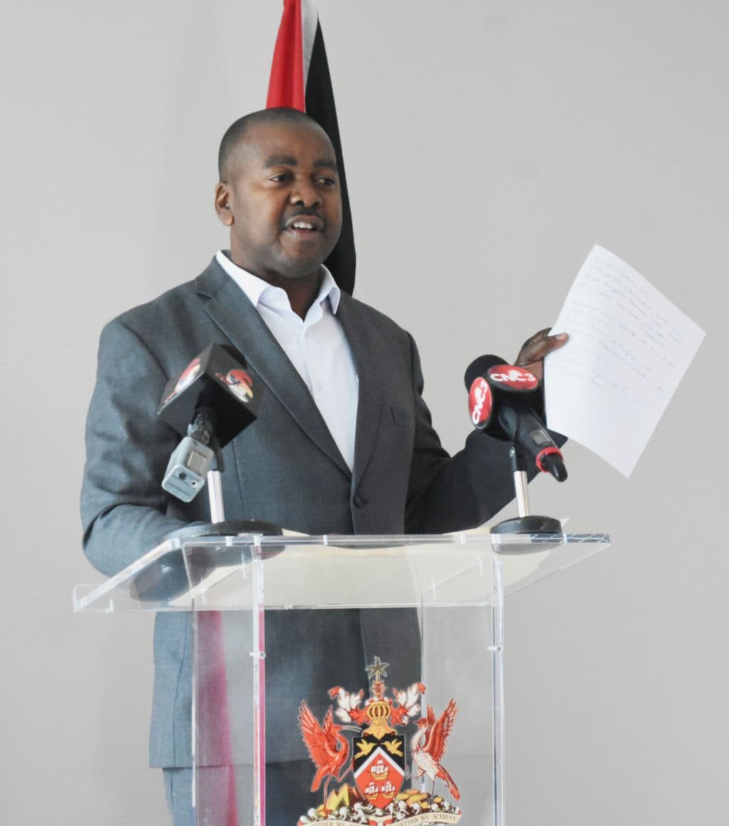 Cummings hits back at Watts