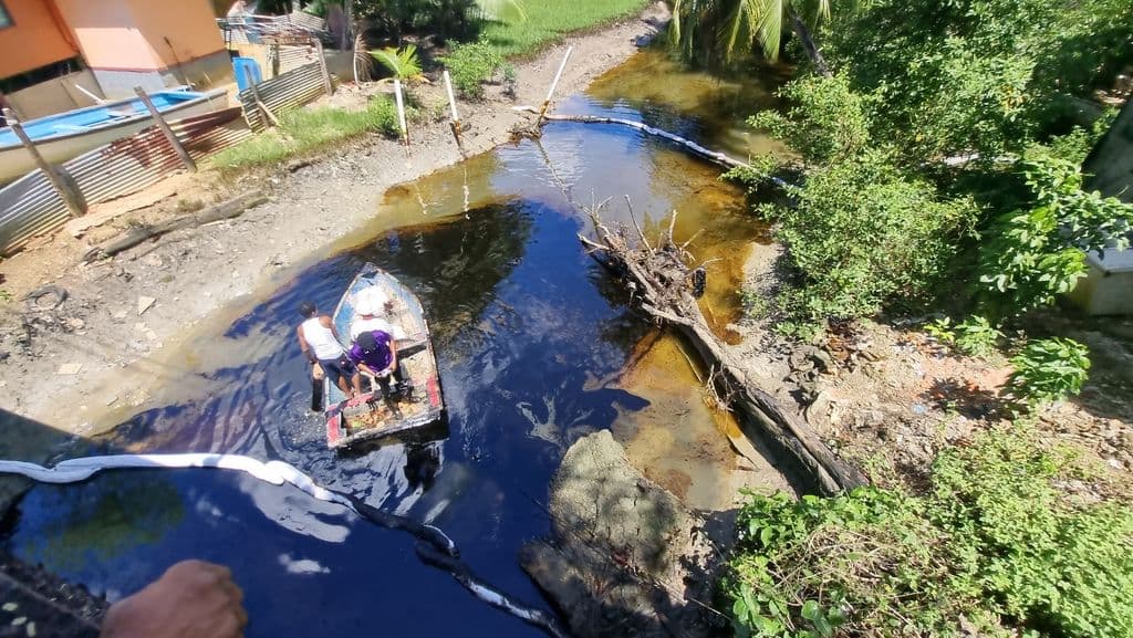 Oil spill forces 57 Marabella residents to evacuate