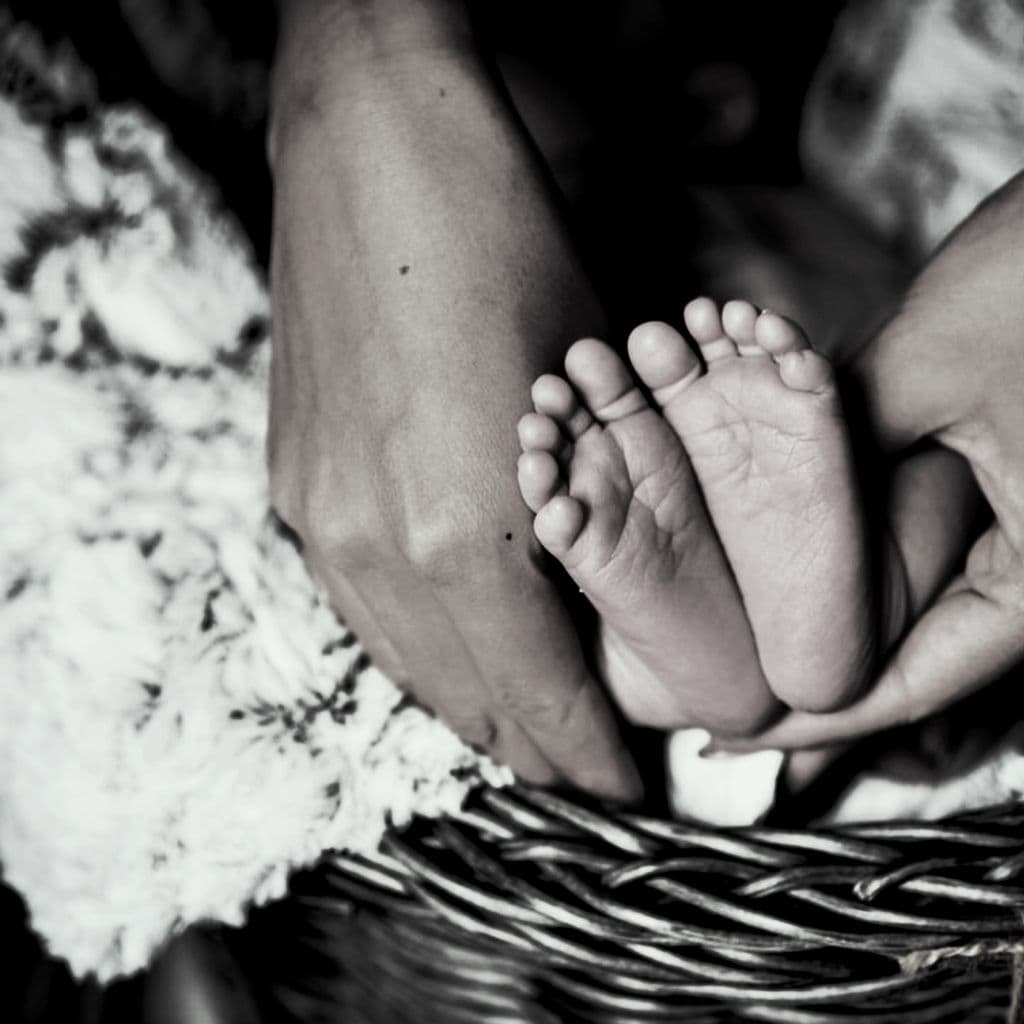 Woman unaware of pregnancy loses baby after alleged ambulance delay