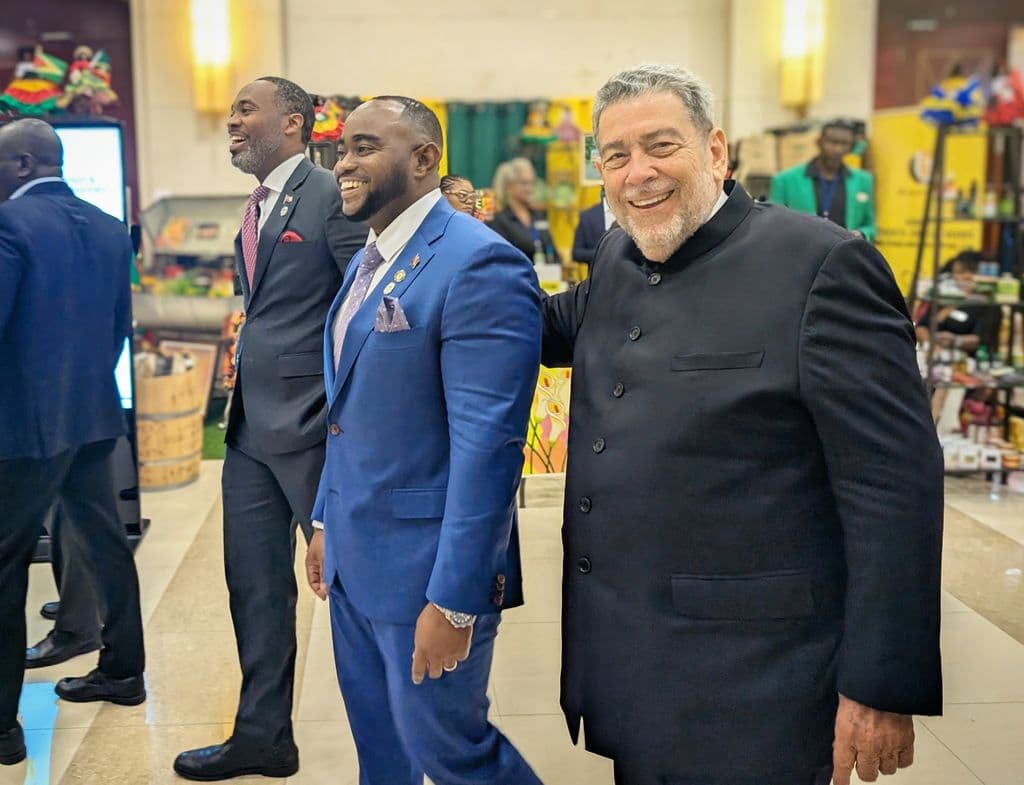 Gonsalves misses Kamla at Caricom meeting; applauds Modi’s honour