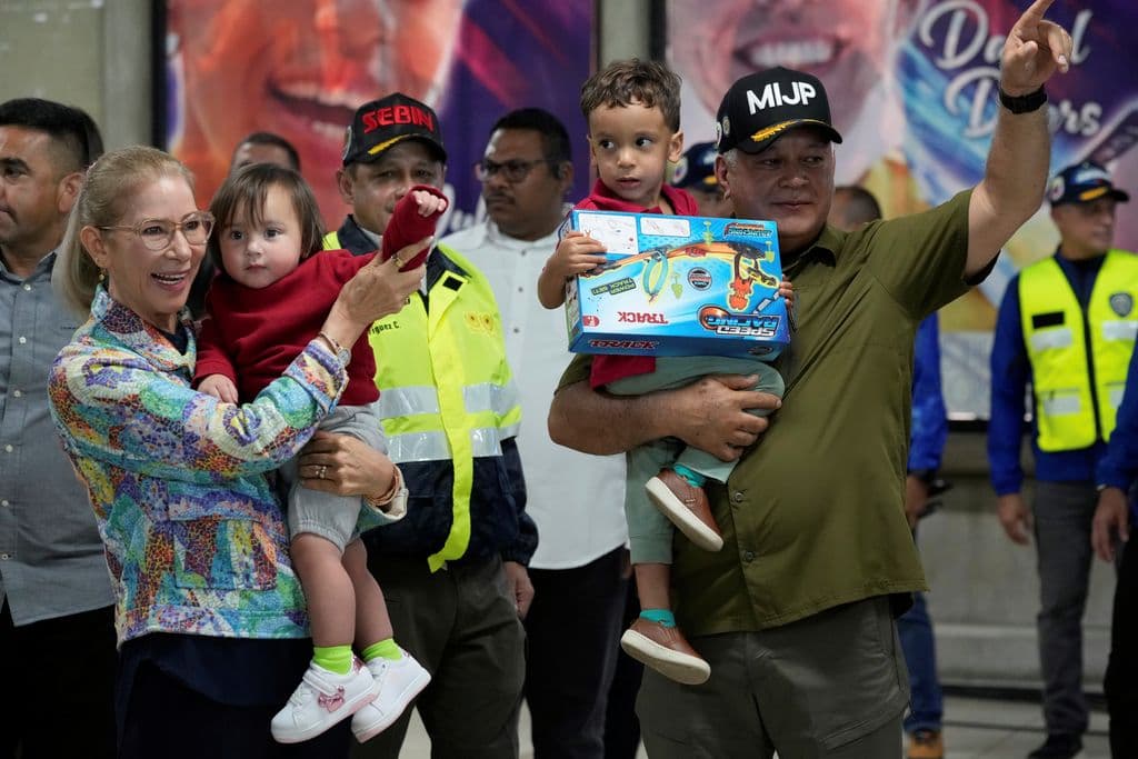 Venezuela releases 10 jailed Americans in deal that frees migrants deported to El Salvador by US
