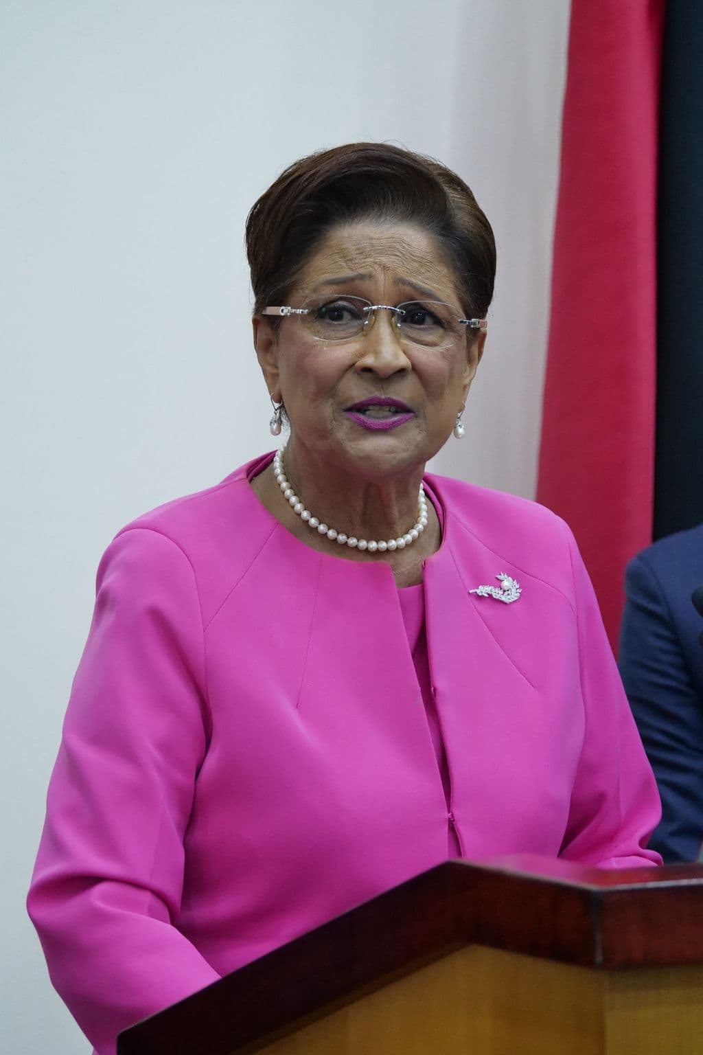 PM wants state institutions free from political influence