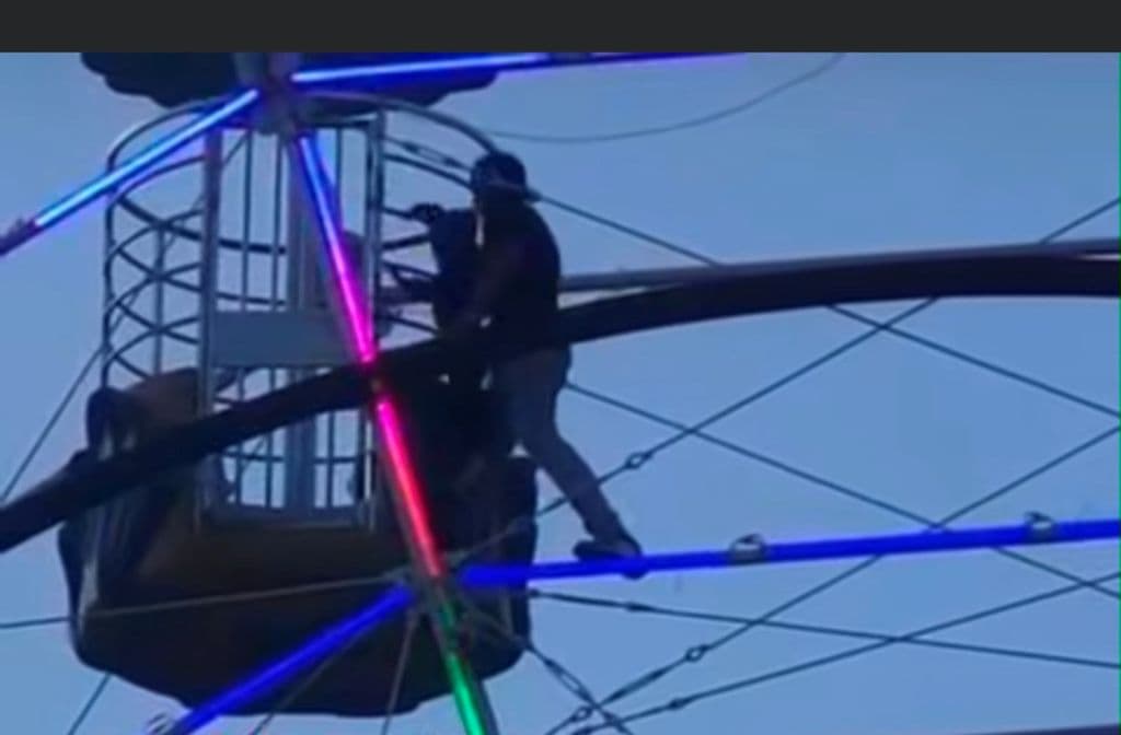 Boy rescued from Ferris wheel scare at MovieTowne