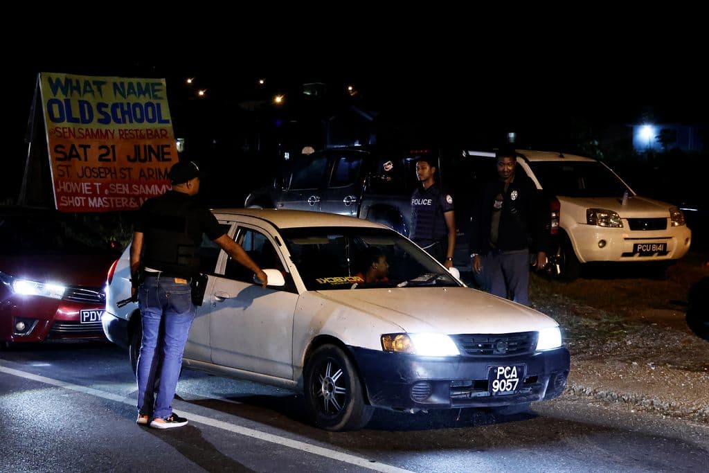 Former PM wants citizens to ‘compare and contrast’ SoEs