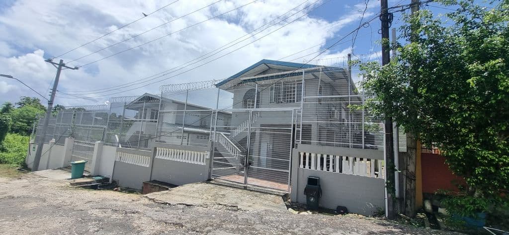 Children evacuated as fire hits safehouse