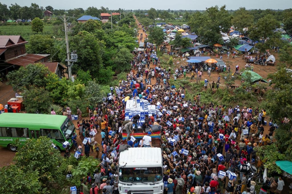 Thailand, Cambodia trade accusations as border clashes enter third day