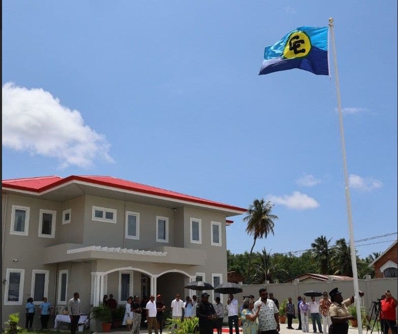 Guyana hands over new residence to CARICOM Secretary-General