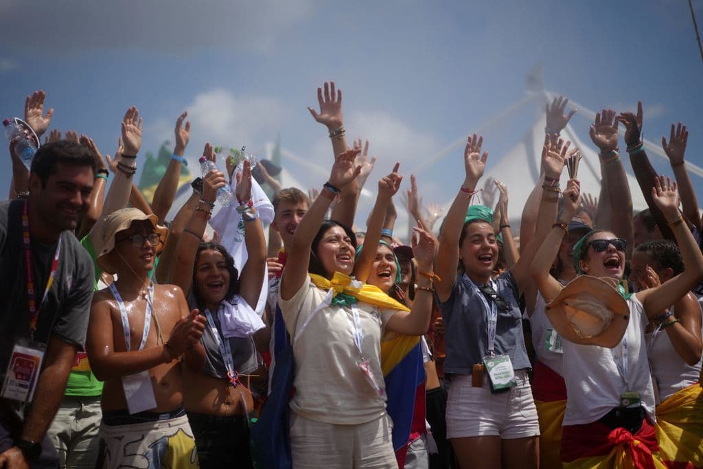 A half-million young Catholics invade Rome, awaiting Pope Leo XIV at Holy Year youth festival
