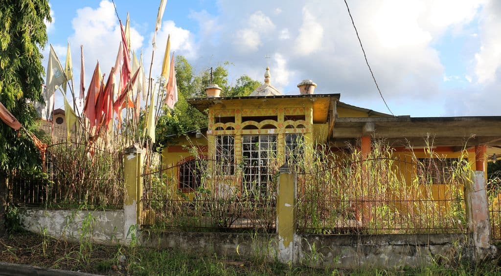 20 chairs, pots and folding tables stolen from Hindu Temple