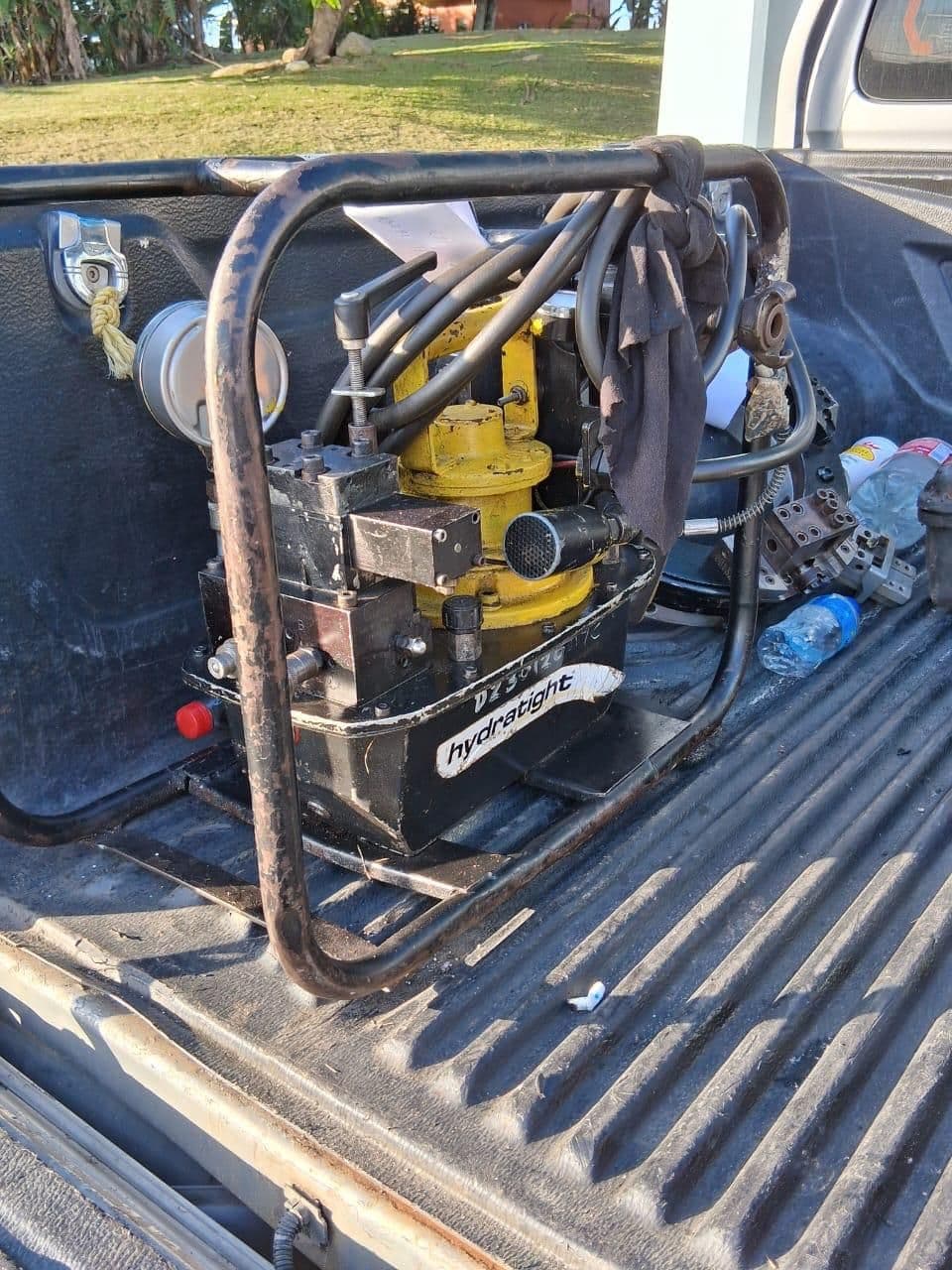 Police arrest three, recover hydraulic pumps