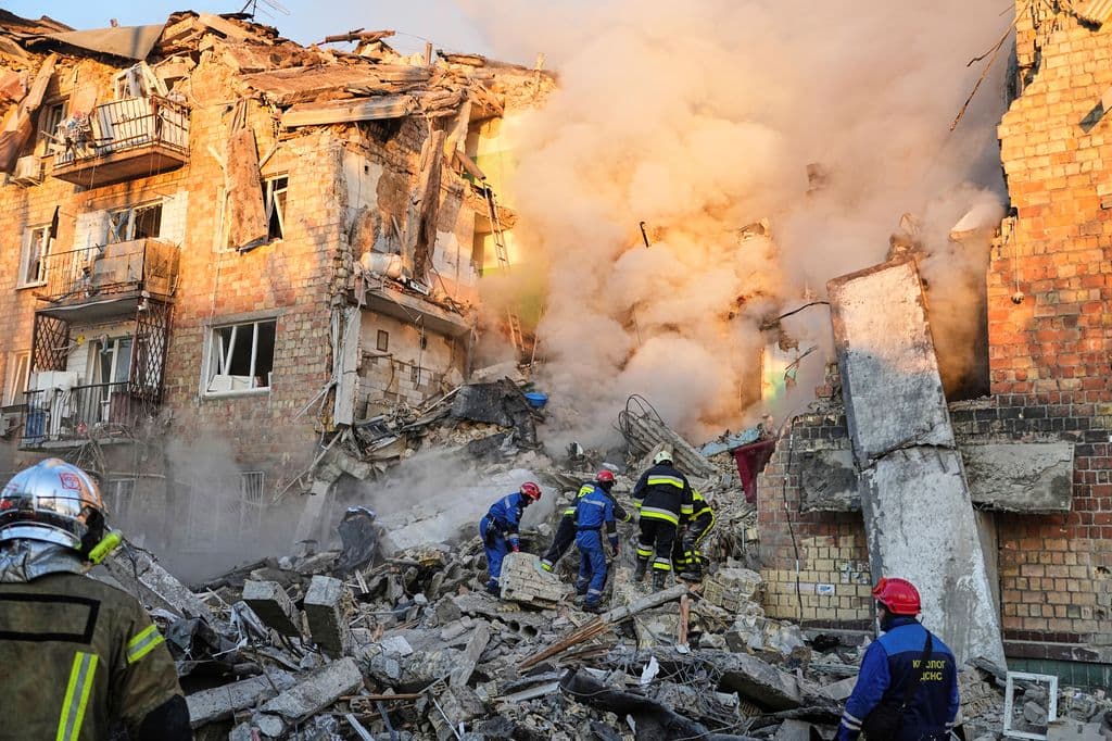 At least 17 killed in major Russian attack that included rare strikes on centre of Ukrainian capital
