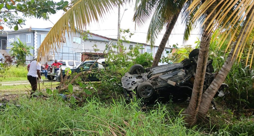 Two die in early morning accident