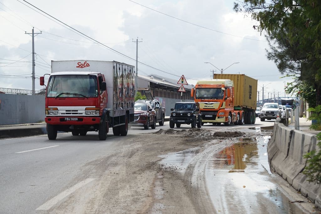 Padarath wants report after WASA works cause back-to-school traffic chaos