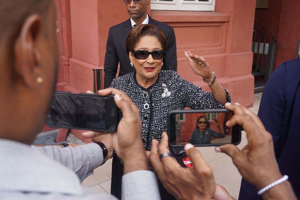 PM reveals ‘deficit’ budget set for early October