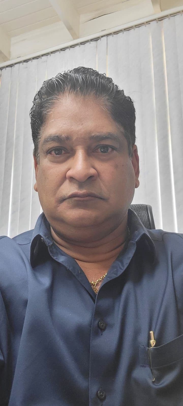 Ex-medical board president wants Health Minister to stop doctors advertising