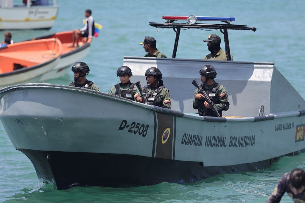 Venezuela complains to UN over US combat aircraft in its space