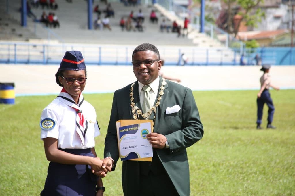 Mayor: Leaders must lead with dignity and honesty