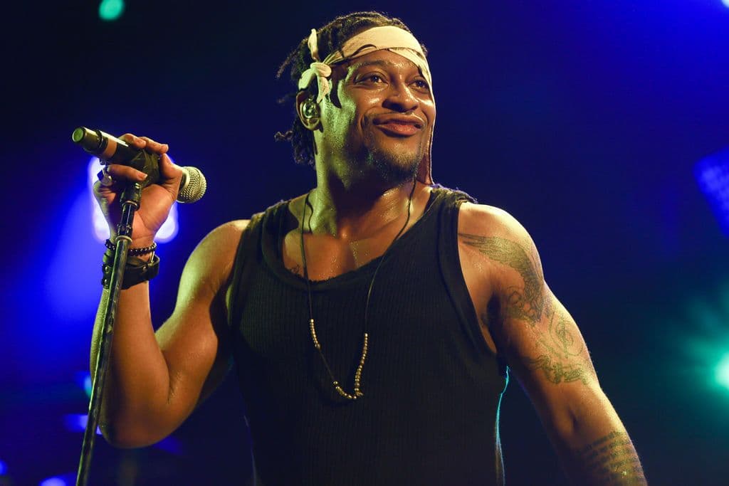D’Angelo, Grammy-winning R&B singer who became an icon with ‘Untitled (How Does It Feel),’ dies