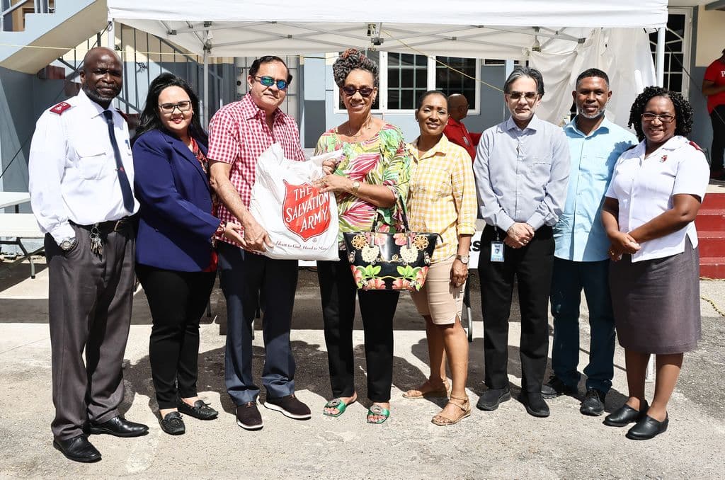 Salvation Army distributes Christmas food hampers
